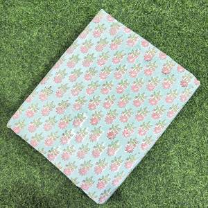 Tissu en coton imprimé à la main de qualité supérieure, vert mousse et rose blush, à petits motifs floraux, respirant, pour hommes et femmes - Product Image 5