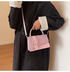 Sac à bandoulière carré en PU grande capacité pour femme, style niche, vente en gros - Product Image 6