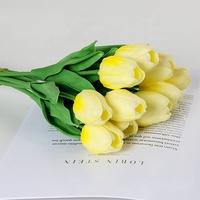Tulipe artificielle LUYI de haute qualité, style moderne, multicolore, en promotion pour la remise des diplômes et la fête des mères