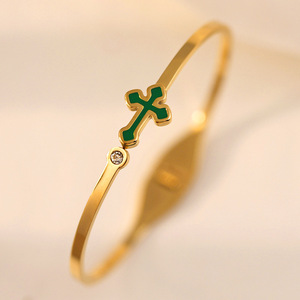 Bracciale classico in acciaio inossidabile con croce smaltata, braccialetto con croce per donna, gioielli alla moda. - Product Image 4