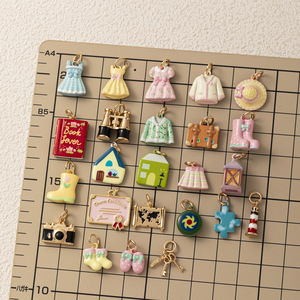 Miniaturas de Arte Pintado a Mano de la Colección Manna Enamel Princess Dress, Dijes de Joyería Hechos a Mano para Accesorios de Moda - Product Image 3