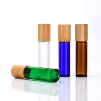 10ml clair Ambre Bleu Vert Rouge Rose Orange Roll on Parfum Verre Bouteille D'huile Essentielle avec Couvercle En Bambou et Roller Balls