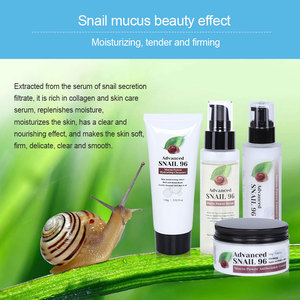 Ensemble crème hydratante anti-rides raffermissante pour le visage, lotion et nettoyant à la vitamine C, à l'acide hyaluronique et au collagène d'escargot pour femmes - Product Image 2