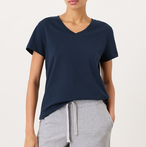 T-shirts pour femmes en coton 100% personnalisés OEM, 210 g/m², col en V, manches courtes, t-shirt pour filles, impression DTG sur t-shirt - Product Image 1