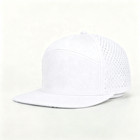 Casquette de baseball unisexe de haute qualité, personnalisée, à 7 panneaux, à visière plate, avec logo en caoutchouc perforé découpé au laser, en polyester, pour l'extérieur