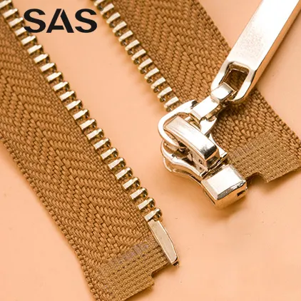 SAS Ampliamente utilizado Calidad superior Venta al por mayor 3 5 8 Custom Open End Y Dientes Chaqueta Cremallera de metal para bolsa