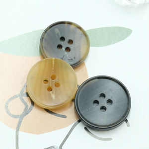 Nhà Cung Cấp Phụ Nữ Của Người Đàn Ông Của Áo Sơ Mi Thiết Lập Polyester Nhựa Màu Đen Matte Quần Áo Bốn Lỗ Nhựa Nút Nút Cho Quần Áo - Product Image 4