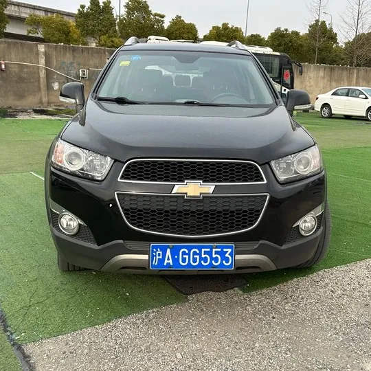 Mobil bekas 2014 chevrolet captiva 2,4 L AWD 7 versi unggulan tempat duduk, kendaraan bahan bakar bekas harga murah suv