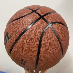 Ballon de basketball en cuir PU, taille et poids officiels standard, prix compétitif, ballon de basketball en PU pour le jeu - Product Image 4