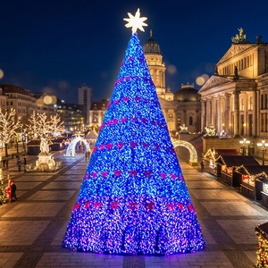 High Quality Personalized RGB Programmable Christmas <strong>Tree</strong> Large Outdoor <strong>Xmas</strong> Felt Metal <strong>Frame</strong> with LED Lights Included - Product Image 1