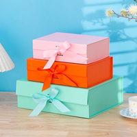 Boîte cadeau pliante de luxe avec ruban, fermeture magnétique et nœud pré-noué pour souvenir de mariage ou de fête