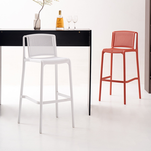 Sedia da <span class=keywords><strong>Bar</strong></span> in plastica all'ingrosso di alta qualità più venduta altezza da banco impilabile per hotel e ristoranti moderni - Product Image 2
