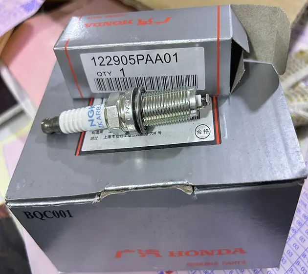 Revendedor Certificado NGK Atacado Laser Iridium Spark Plug 12290-5PA-A01 122905PAA01 ILZKAR8J8SY para HONDA L15BL L15BD L15BT