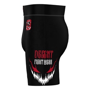 Shorts MMA pour hommes Decent Fight Wear, rouge et noir, impression par sublimation, évacuation de l'humidité, coupe athlétique - Product Image 2