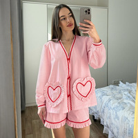 Gladde op maat gemaakte logo OEM ODM dames Valentijns pyjamaset lange mouwen shorts ademende lente zomer slaapkledij fabrikant