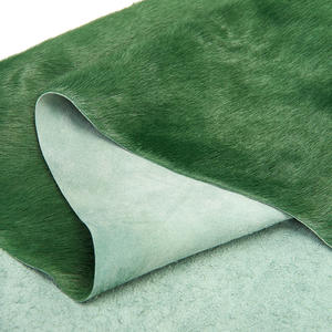 Vente en gros de vraies peaux de vache avec des cheveux sur cuir de cheval personnalisé de grande taille - Product Image 3