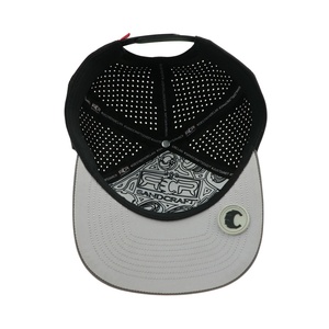 Gorra Trucker Personalizada de 6 Paneles, de Goma PVC, con Logotipo Impermeable, Corte Láser, Perforada, con Visera Curva y Cierre a Presión - Product Image 6