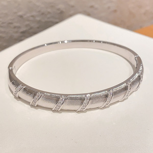 <b>Copper</b> Alloy Zircon <b>Bracelet</b> Gold Silver Color Women's Fashion Jewelry Gift Bangle With Buckle High End Luxurious Style - Product Image 3