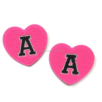 Écusson de serviette de broderie personnalisé Écusson chenille Écussons d'impression par transfert de chaleur Logo de marque OEM Étiquette brodée en 3D colorée sur les vêtements