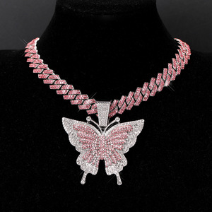 Collar con colgante <span class=keywords><strong>de</strong></span> mariposa con incrustaciones <span class=keywords><strong>de</strong></span> circonitas, cadena cubana, estilo Hip Hop, <span class=keywords><strong>de</strong></span> aleación <span class=keywords><strong>de</strong></span> zinc chapado en oro, joyería brillante para regalo <span class=keywords><strong>de</strong></span> fiesta, venta al por mayor - Product Image 3