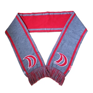 Bufanda de Fútbol Personalizada al por Mayor, de Alta Calidad, Diseño Jacquard, Acrílica, Tejida, para Clubes Deportivos, con Flecos y Borlas - Product Image 3