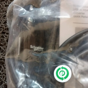 โมดูลขยาย Schneider TCSMCNAM3M002P ของแท้ใหม่เอี่ยม ชิ้นส่วนอุตสาหกรรม - Product Image 1
