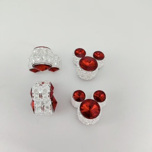 Colgante de Cabeza de Mickey Mouse, Aleación Plateada con Incrustaciones de Diamantes, Accesorios de Joyería DIY, Opciones de Color Rojo, Blanco y Negro - Product Image 3