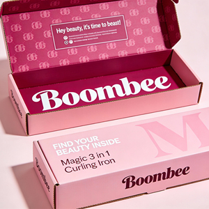 Boîte d'emballage d'expédition pliable en carton ondulé avec revêtement UV et gaufrage, personnalisée, luxueuse et raffinée, pour lingerie, recyclable - Product Image 3