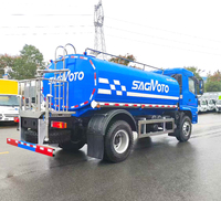 Camión Cisterna SHACMAN HOWO 4x2, Vehículo Multiusos para Lavado de Carreteras y Jardinería, Equipado con Cañón de Agua Giratorio