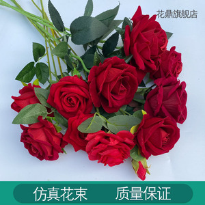 ดอกกุหลาบกำมะหยี่สีแดง ดอกไม้ประดิษฐ์ ผ้าไหม ขนาด 30 ซม.-100 ซม. ของตกแต่งวันวาเลนไทน์ งานแต่งงาน - Product Image 5