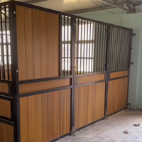 Panneau frontal de box à chevaux QIQIAN de luxe à toit plat, cadre en acier thermolaqué, remplissage en bois et bambou, panneau modulaire pour écurie