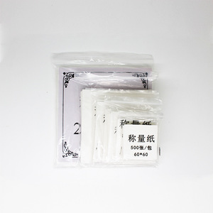 Papel de Pesaje para Laboratorio, 100x100mm, Cuadrado, 500 Hojas por Paquete, Superficie Lisa - Product Image 3