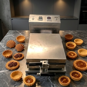 Máquina para hacer moldes cuadrados de masa estriada para tartas, moldes cilíndricos para gofres belgas gruesos, con calentamiento eléctrico + temporizador digital, para 6 unidades por lote - Product Image 1