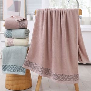 Serviette de bain unie en coton tissé 100 % doux à séchage rapide pour adultes, usage hôtelier, 70x140cm, vente en gros - Product Image 2