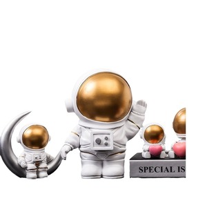 Étagère de décoration mignonne pour chambre à coucher, figurine d'astronaute, petite statue - Product Image 1