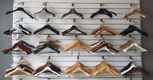 Qualité Manteau En Bois De Luxe Hôtel <span class=keywords><strong>Cintre</strong></span> <span class=keywords><strong>Costume</strong></span> À Vendre avec Verrouillage Barre De Pantalon - Product Image 5