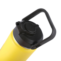 Bouteille d'eau en acier inoxydable de grande capacité, tendance et populaire, avec une large poignée et un couvercle facile à tenir