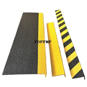 Couverture de bord de marche d'escalier renforcée en fibre de verre - Product Image 1