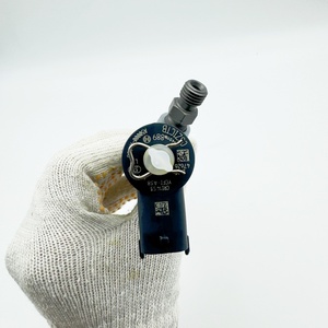 Injektor Common Rail Diesel Berkualitas Tinggi 0445110888 A50000-1112100A-A38 Cocok untuk Mesin Yuchai - Product Image 3