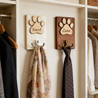 Support de laisse pour animaux de compagnie personnalisé, crochet en bois avec empreinte de patte et nom gravé, organisateur d'accessoires d'entrée pour chapeaux, colliers de chien et clés