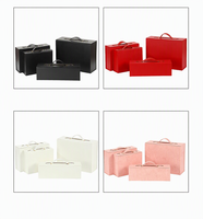 Boîte cadeau pliable en carton rigide magnétique avec poignée en PU portable, emballage réutilisable pour collations et cadeaux de luxe