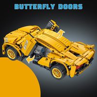 Kit de construction DIY de voiture de sport rouge télécommandée 1:16 STEM 873 pièces pour enfants avec détails réalistes comme le capot et les roues