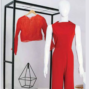 Offre Spéciale – Ensemble Deux Pièces Rouge pour Femme : Combinaison Sans Manches à Jambes Larges et Haut Court à Manches Longues en Maille Transparente - Product Image 6