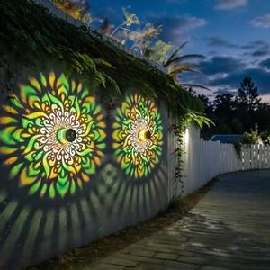 Applique murale extérieure LED à motif Mandala solaire, changeant de couleur, en métal ajouré, <span class=keywords><strong>pour</strong></span> jardin, patio, cour et décoration de fêtes - Product Image 1