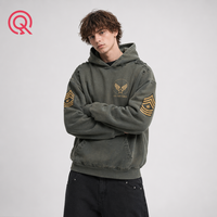 Sweat-shirt vintage pour homme OEM, couleur olive, avec badge doré imprimé, délavé à l'enzyme, effet usé et déchiré