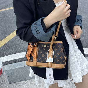 Sacs à main populaires pour femmes sur Internet. Boutique en ligne de sacs à main de luxe pour femmes. 9917 - Product Image 5