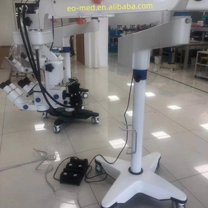 Microscope chirurgical pour la chirurgie orthopédique et des mains, équipé de trois objectifs différents EOM-T4 - Product Image 4