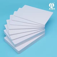 Panneau en mousse PVC Celuka blanc AIBO 1220x2440x4.8mm 0.45g/cm³ pour signalétique publicitaire, service de découpe sur mesure