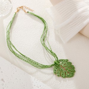 Collana con Ciondolo Intrecciato a Mano in Paglia Naturale Raffia Boho con Design a Farfalla, Foglia e Fiore <span class=keywords><strong>per</strong></span> Donna, Gioielli Estivi da Spiaggia e Vacanza - Product Image 4