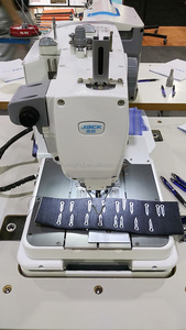 Máquina de coser industrial computarizada JACK JK-9820 para ojales con cortahilos automático para jeans y trajes - Product Image 2